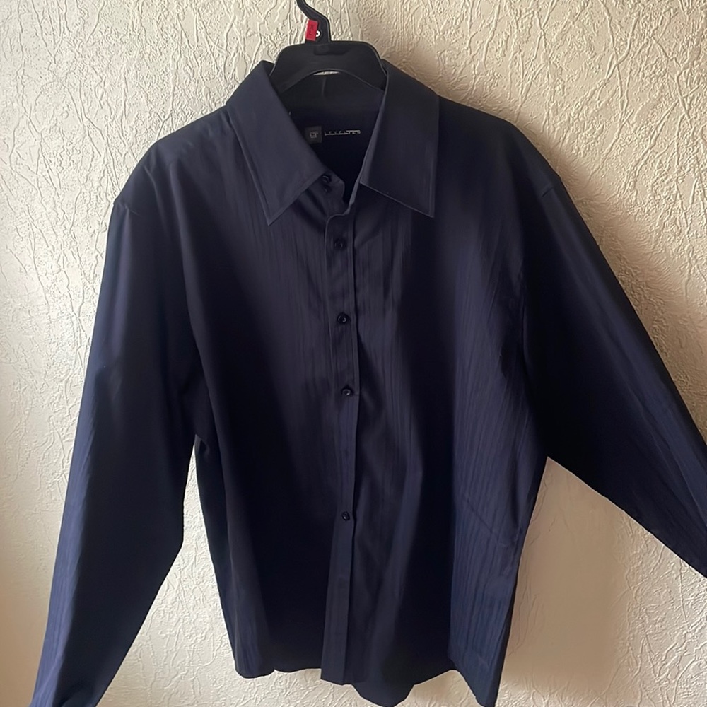 Men’s black sleeve button up.